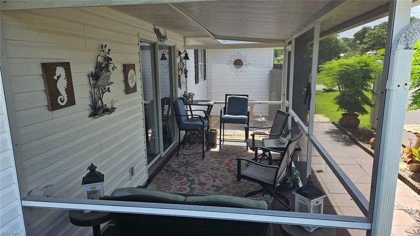 Priced to sell! Charming 3 br 2 ba with one car garage that's - photo 19