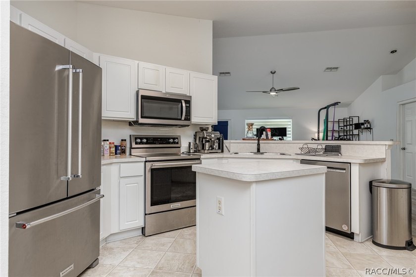 WOW HURRY AND GET THIS 4/2/2 CAR GARAGE HOME SUGARMILL WOODS!! - photo 10
