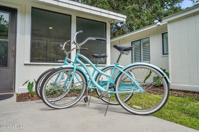 Located in Pigeon Point, this thoughtfully renovated 3-bedroom - photo 35