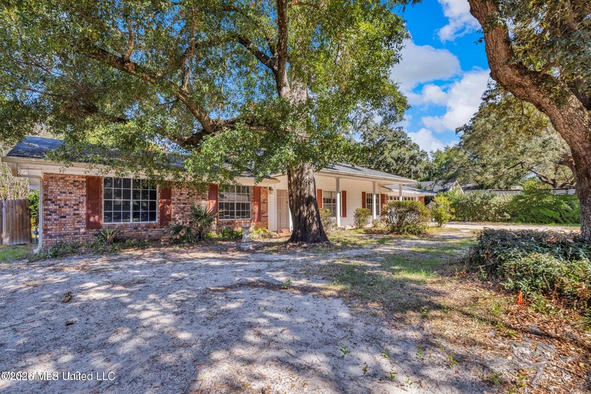 Don't miss out on this Great investment opportunity. Easy access - photo 3