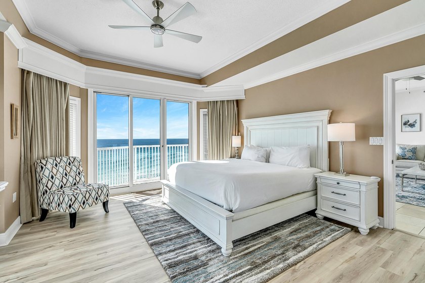 Empress 704 offers a distinctive design, breathtaking Gulf and - photo 17
