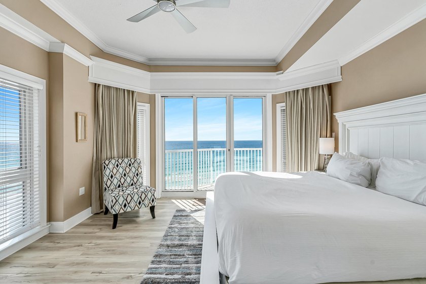 Empress 704 offers a distinctive design, breathtaking Gulf and - photo 18