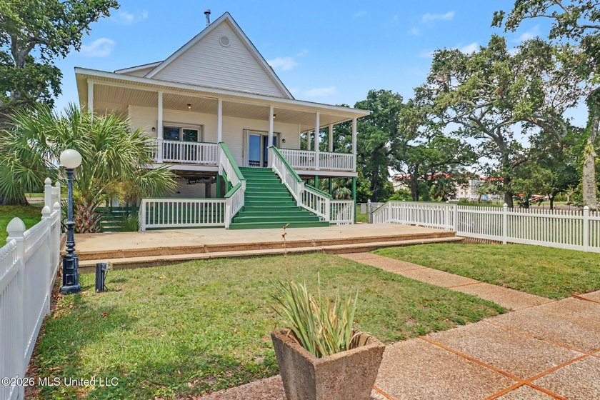 Experience the best of Mississippi Gulf Coast living in this - photo 3