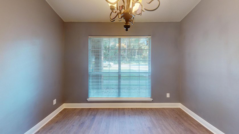 Come see your next home or investment property in Navarre that - photo 11