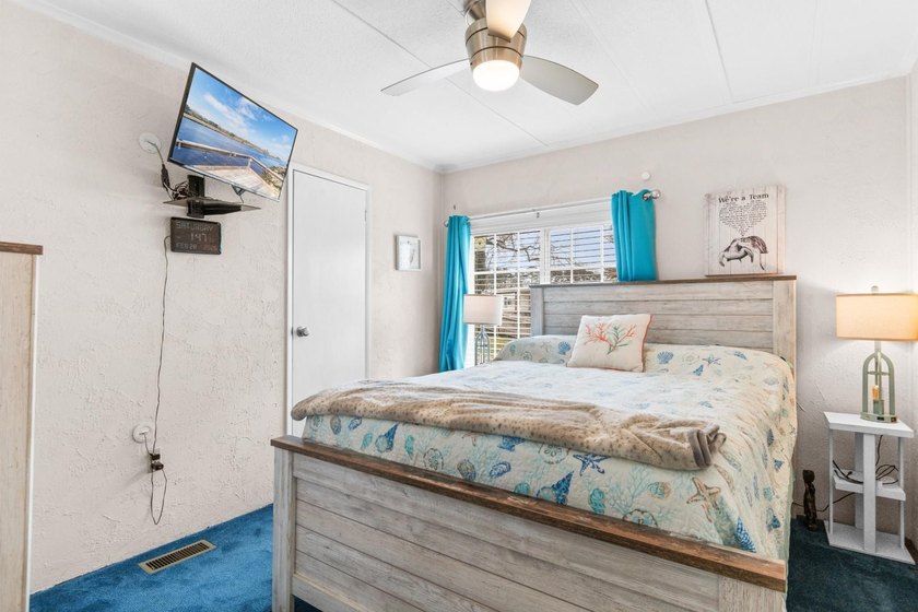 Welcome to life in the 55+ Waterway View Community in North - photo 17