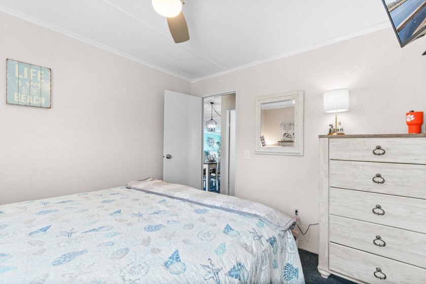 Welcome to life in the 55+ Waterway View Community in North - photo 18