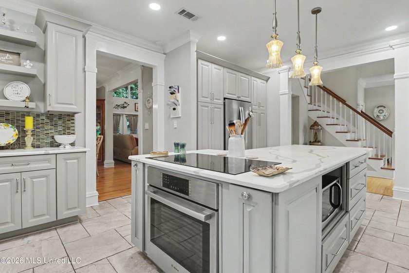 Beautiful Two-Story Home on a Quiet Cul-de-Sac in Diamondhead! - photo 9