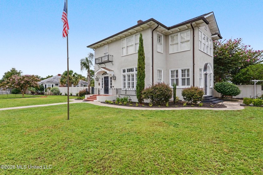 This is a special property where historic character and modern - photo 5