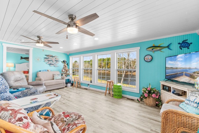 Welcome to life in the 55+ Waterway View Community in North - photo 26
