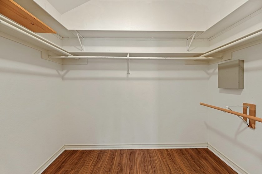 Two Bedroom PLUS a Study! Pristine home and a wonderful floor - photo 29
