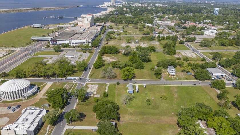 **Now zoned Commercial Business (CB) - short-term rentals - photo 6