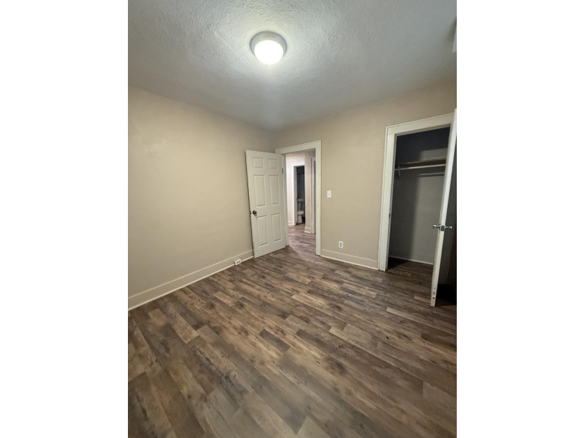 2-bedroom, 1-bath home located in North Charleston with no HOA - photo 11