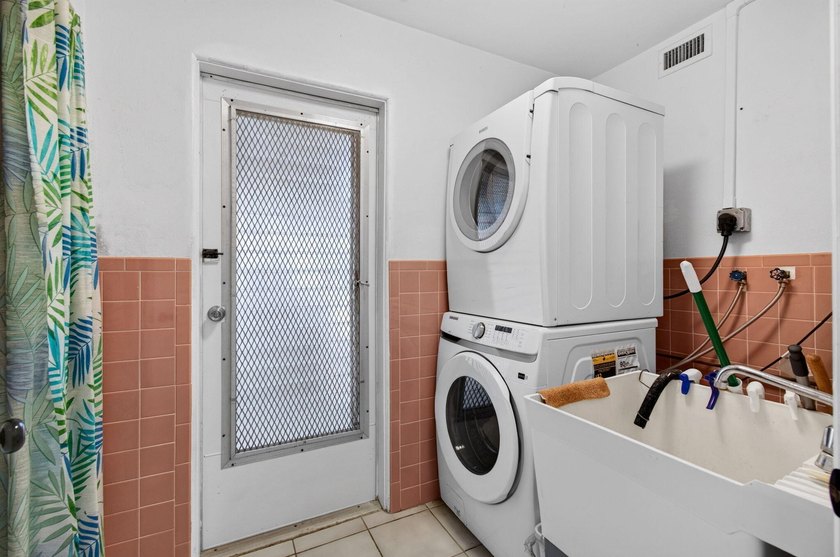 Nestled in the heart of College Park, this charming 2 bedroom, 2 - photo 21