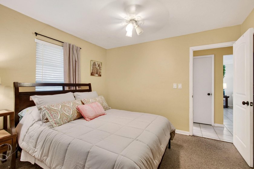 Nestled in the heart of College Park, this charming 2 bedroom, 2 - photo 24
