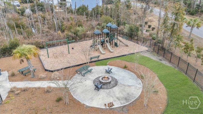 Beautifully maintained 4-bedroom, 2-bath home offering 1,928 - photo 33
