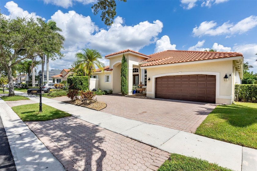 Welcome to luxury living in The Islands at Weston - Jasmine - photo 4