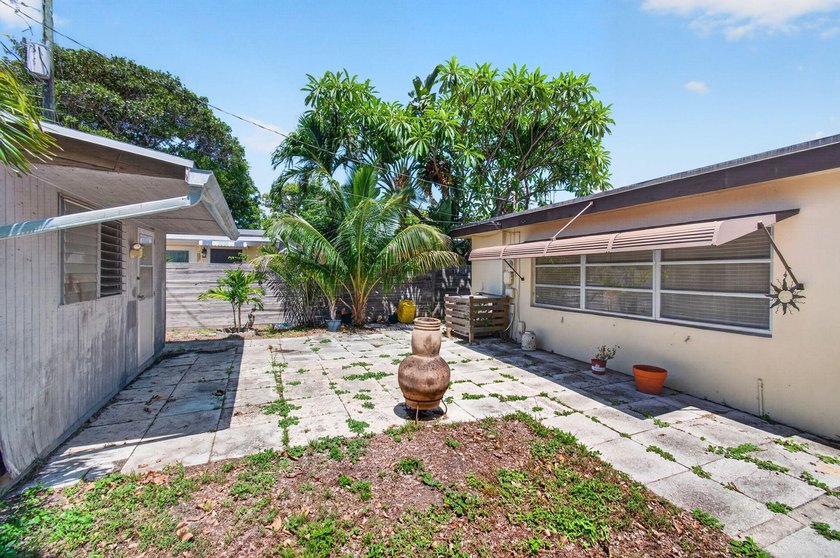 Nestled in the heart of College Park, this charming 2 bedroom, 2 - photo 39