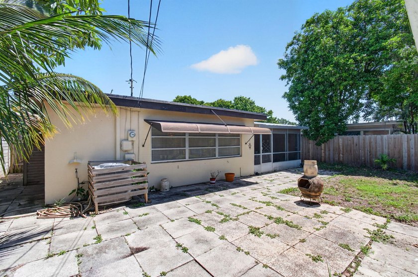 Nestled in the heart of College Park, this charming 2 bedroom, 2 - photo 40