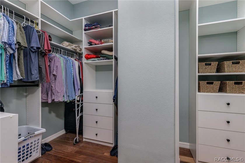 EXQUISTIE FLORIDA LIVING ABOUNDS IN THIS INVITING 3/2/2 WITH DEN - photo 22