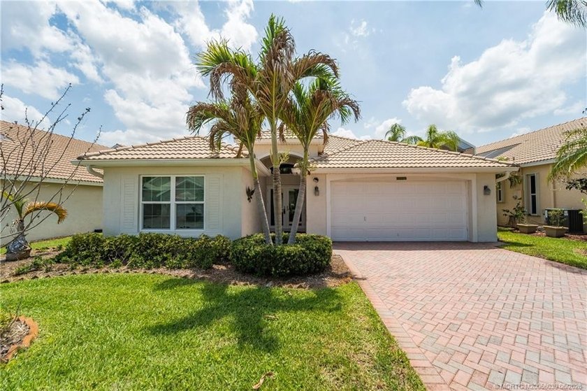 The Cottages of Hobe Sound is a gated community with tennis - photo 2
