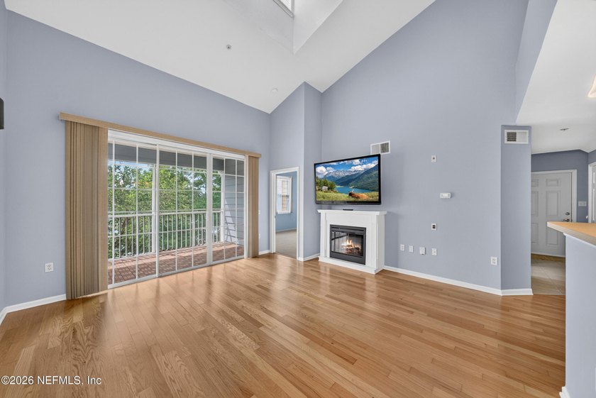 Welcome to Unit 1032 at Montreux at Deerwood Lake! A gated - photo 15