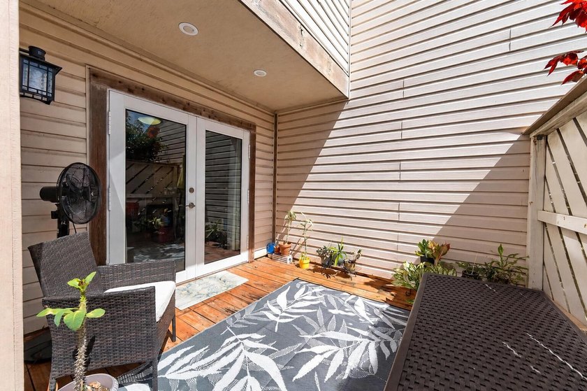 Spacious 2 story townhome with over 1,430 sq/ft. Open floor plan - photo 14