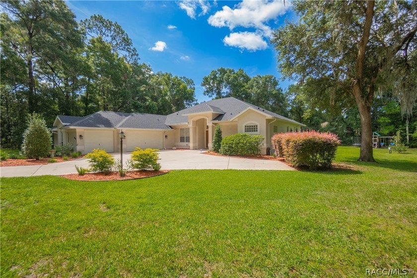 Nestled on a half-acre lot in the desirable community of Rainbow - photo 7
