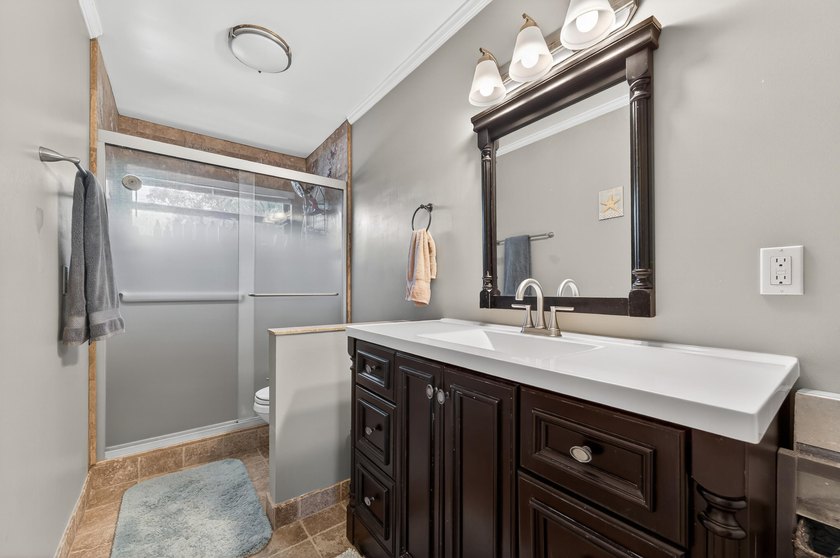 Spacious 2 story townhome with over 1,430 sq/ft. Open floor plan - photo 20