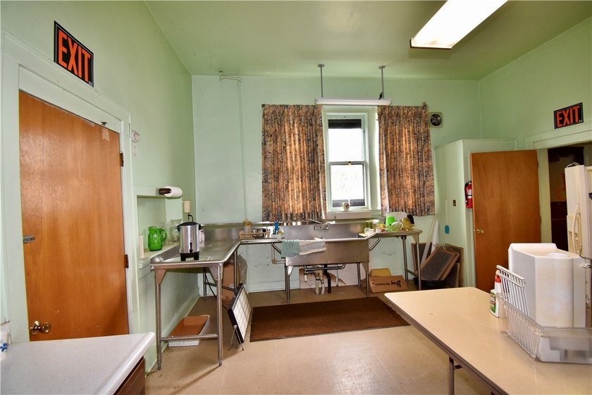This expansive 10,000+ square foot property offers a unique - photo 22