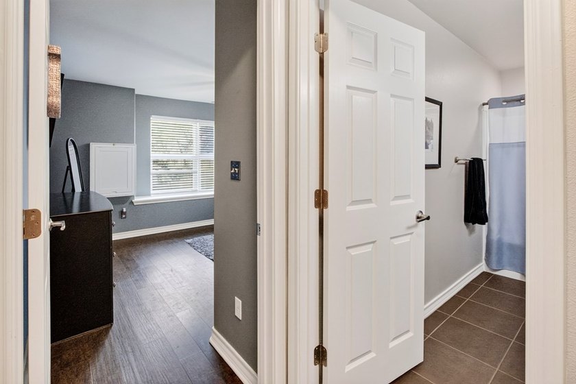 Welcome to Coastal Wild Wood, y'all! This 4-bedroom, 3-bath - photo 23