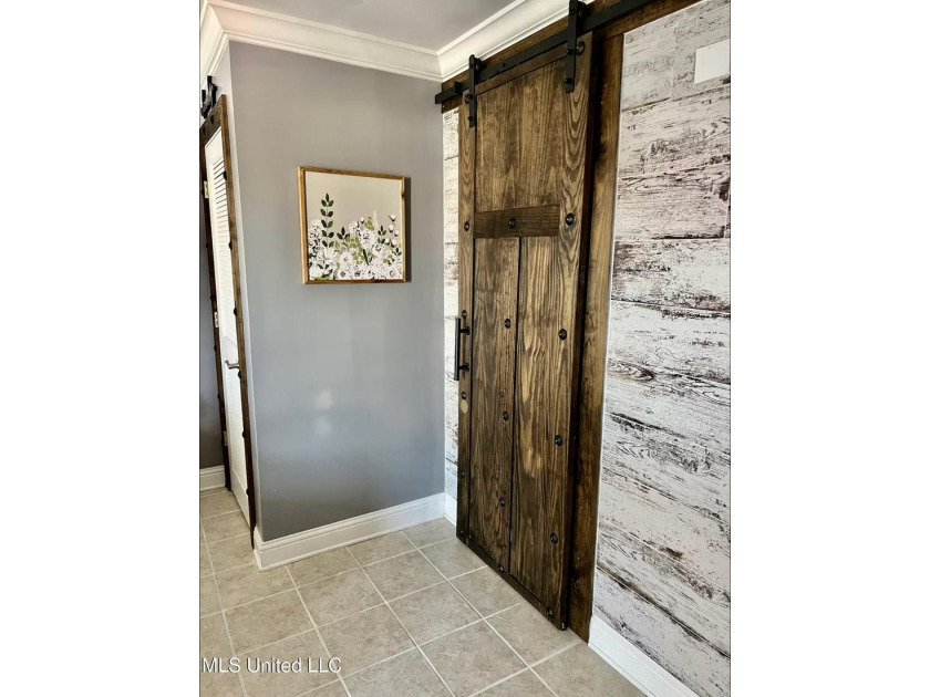 Gorgeous Studio ''Turn - Key Condo'' That's fully furnished and - photo 13