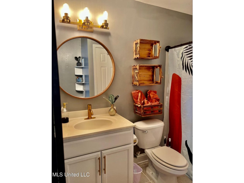 Gorgeous Studio ''Turn - Key Condo'' That's fully furnished and - photo 15