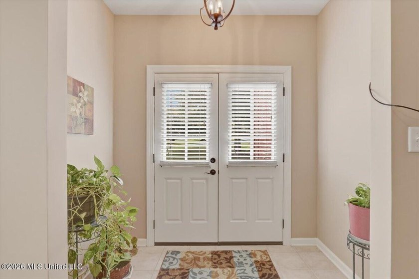 Welcome to this beautifully designed 2-bedroom, 2-bathroom - photo 4
