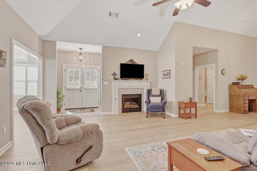 Welcome to this beautifully designed 2-bedroom, 2-bathroom - photo 9