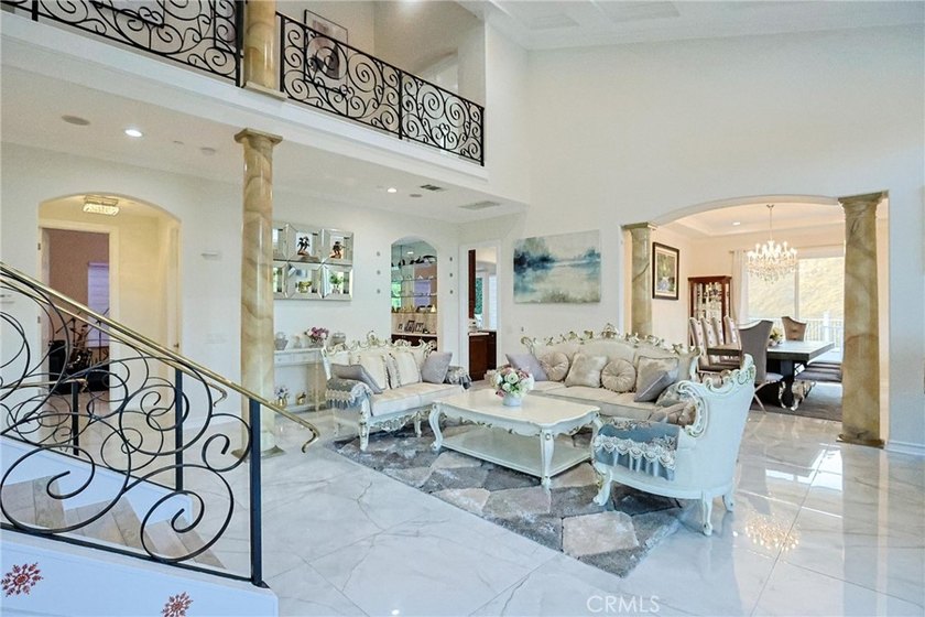 Welcome to 1121 Pinto Dr., a custom estate by renowned builder - photo 3
