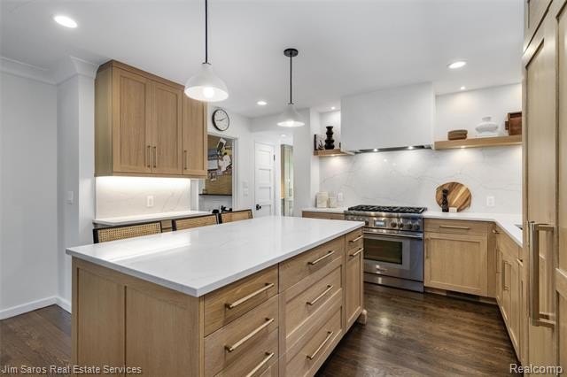 Exceptional brick Contemporary Colonial in the highly coveted - photo 8
