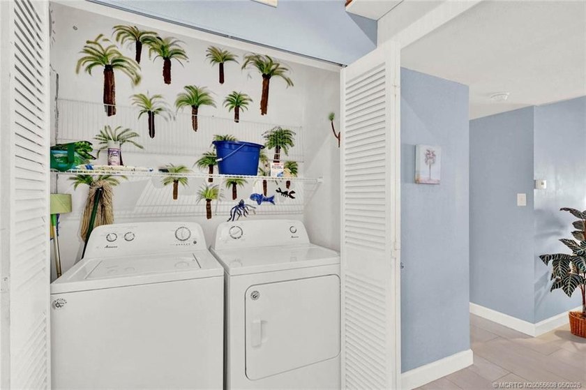 OCEANFRONT - Must see this cute and cozy 2/2 oceanfront condo - photo 11