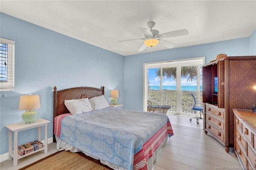 OCEANFRONT - Must see this cute and cozy 2/2 oceanfront condo - photo 14