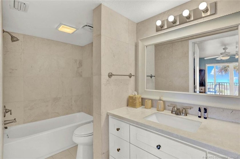 OCEANFRONT - Must see this cute and cozy 2/2 oceanfront condo - photo 17