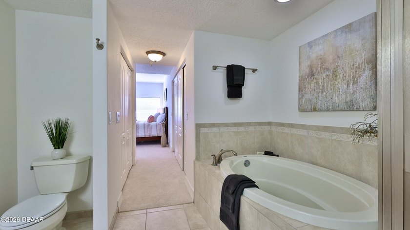 Experience affordable opulence in this stunning 2-bedroom - photo 20