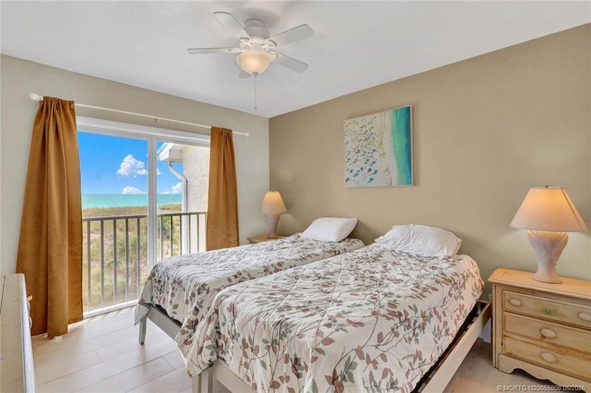 OCEANFRONT - Must see this cute and cozy 2/2 oceanfront condo - photo 21