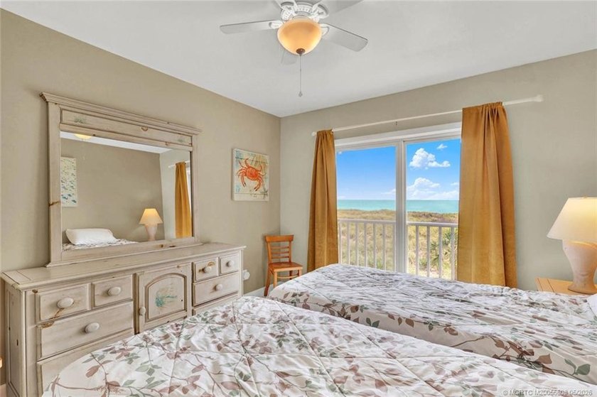 OCEANFRONT - Must see this cute and cozy 2/2 oceanfront condo - photo 22