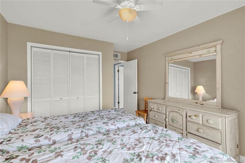 OCEANFRONT - Must see this cute and cozy 2/2 oceanfront condo - photo 23
