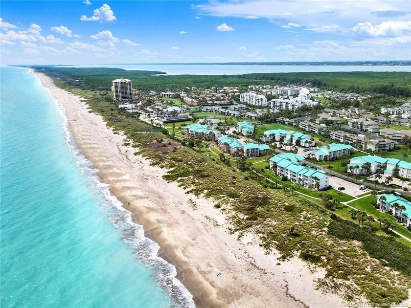 OCEANFRONT - Must see this cute and cozy 2/2 oceanfront condo - photo 36