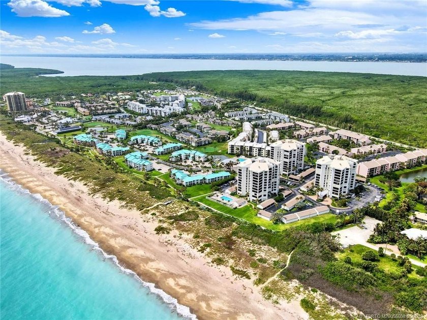 OCEANFRONT - Must see this cute and cozy 2/2 oceanfront condo - photo 38