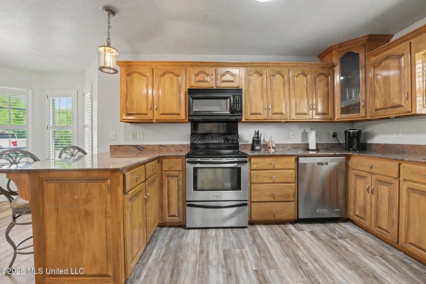 Beautiful brick home in Quail Ridge Subdivision located in the - photo 7