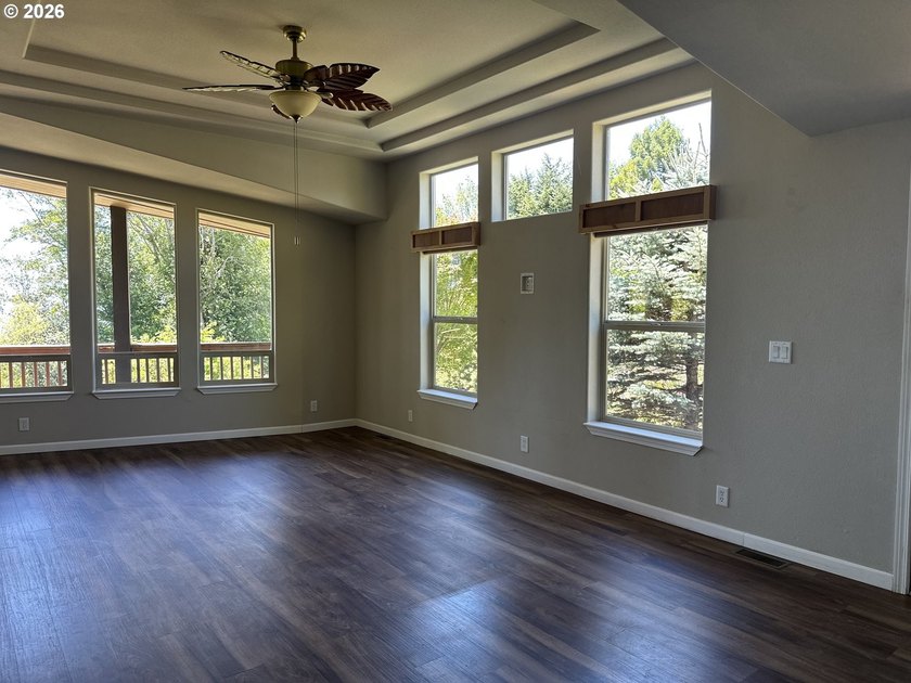 This newer 2bdrm 2 bath with study is tucked into a beautiful 1 - photo 7