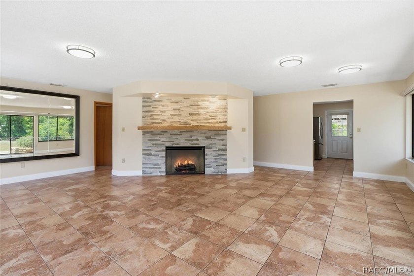 Experience waterfront living with the feel of a year-round - photo 5