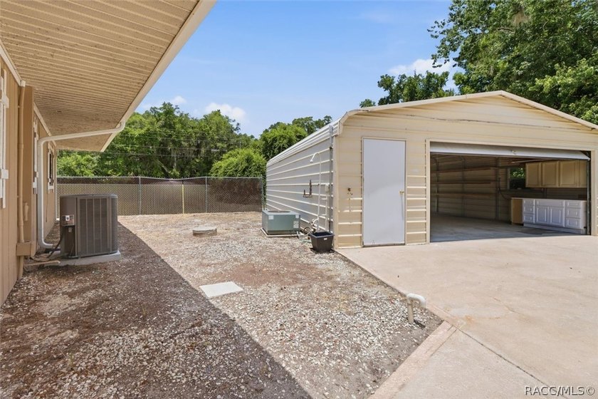 Experience waterfront living with the feel of a year-round - photo 9