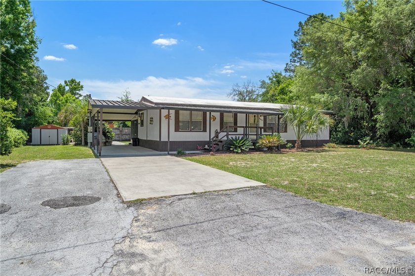 Welcome home to this charming 3-bedroom, 2-bathroom double wide - photo 8